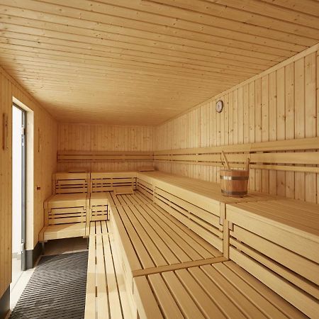 Reetland Am Meer - Luxus Reetdachvilla Mit 3 Schlafzimmern, Sauna Und Kamin F15 Dranske Esterno foto