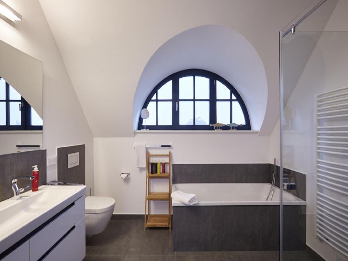 Reetland Am Meer - Luxus Reetdachvilla Mit 3 Schlafzimmern, Sauna Und Kamin F15 Dranske Esterno foto
